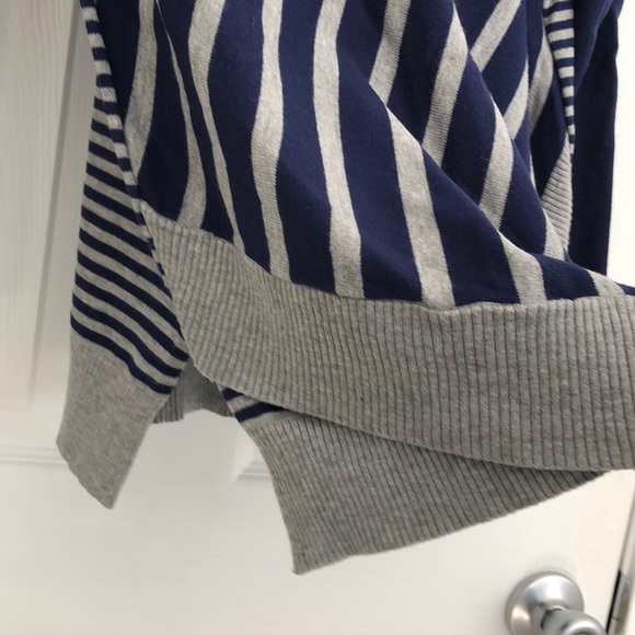 Liz Claiborne Striped Sweater - Picture 5 of 7